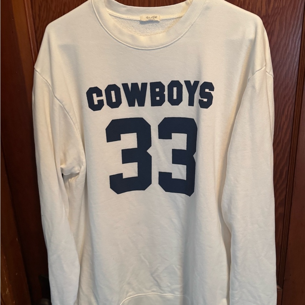Brandy Melville Cream and Navy Crewneck Sweater